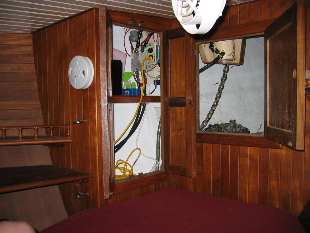 Forward cabin storage and chain locker.