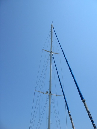 Stb side mast from bow.